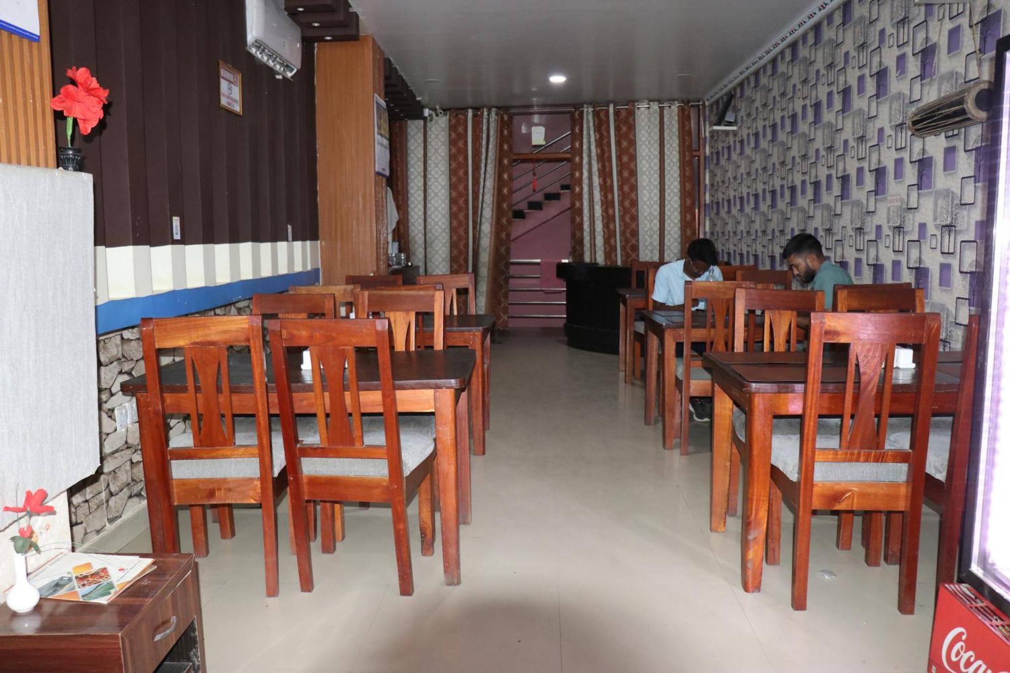 Hotel Megha Heritage Surkhet Kültér fotó